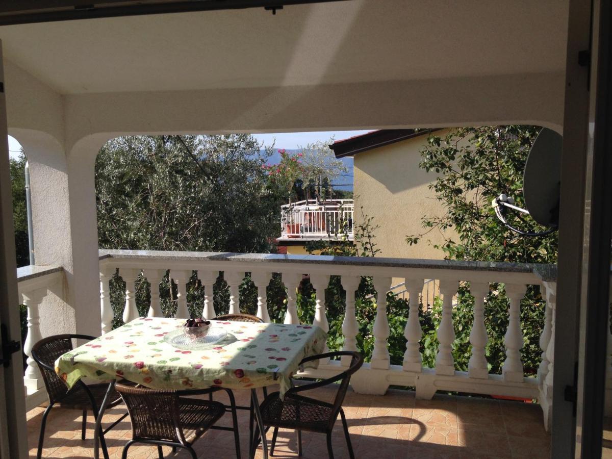Apartment And Studio Jelusic Pinezići Екстериор снимка