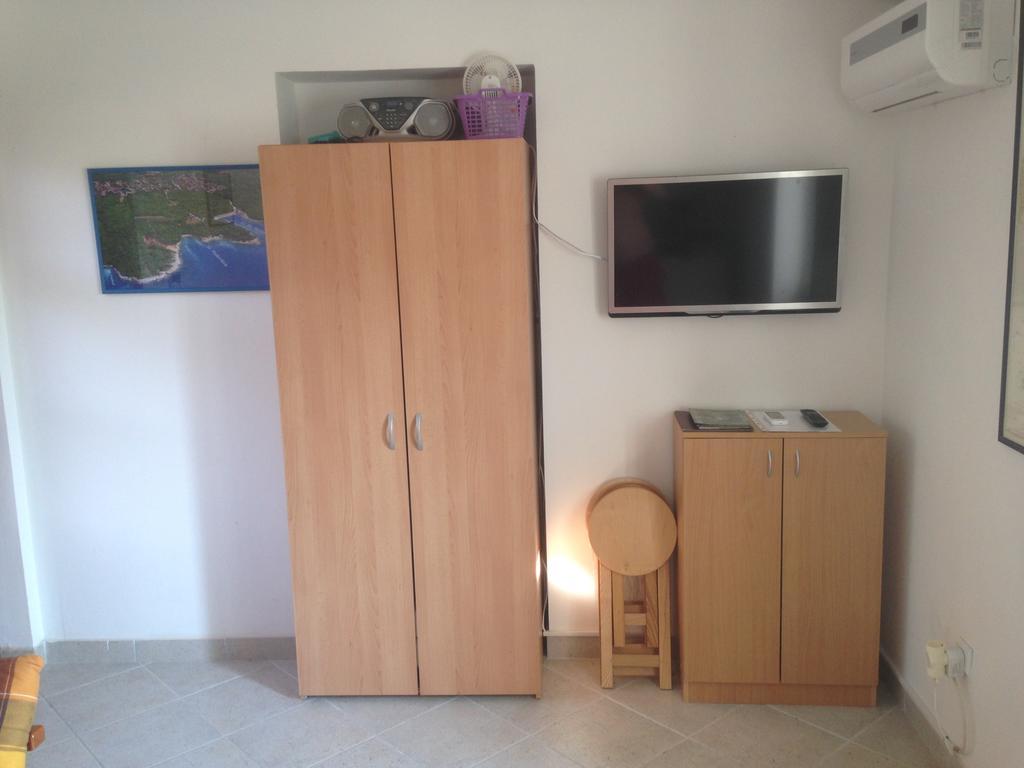 Apartment And Studio Jelusic Pinezići Стая снимка