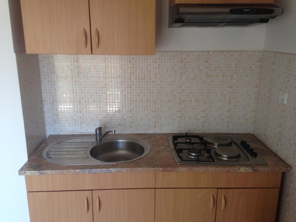 Apartment And Studio Jelusic Pinezići Стая снимка